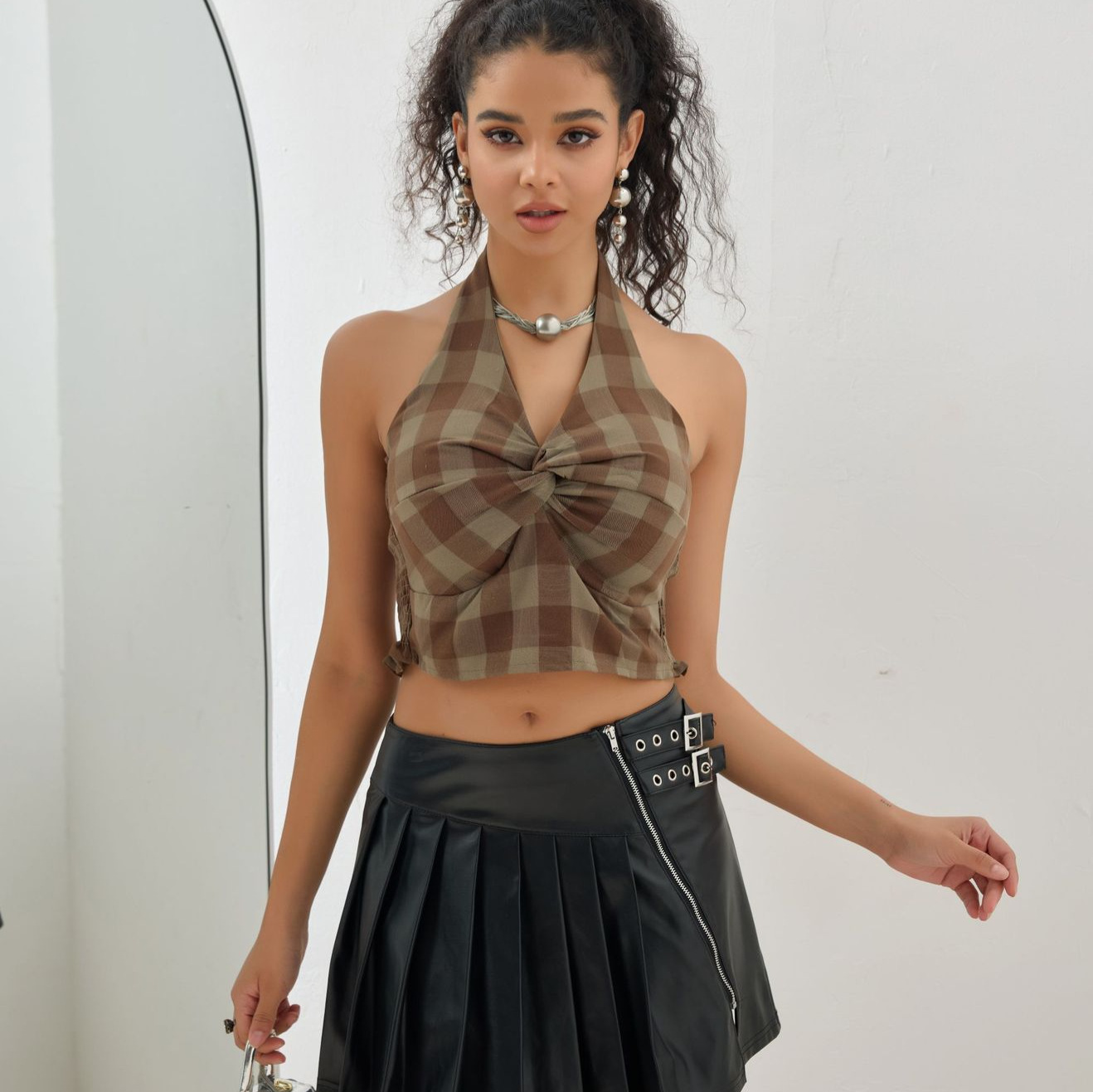 American Hot Girl Halter Plaid Twisted Vest 3 2090172e 27b9 474d b2d3 f46f0d8db1d4.jpg