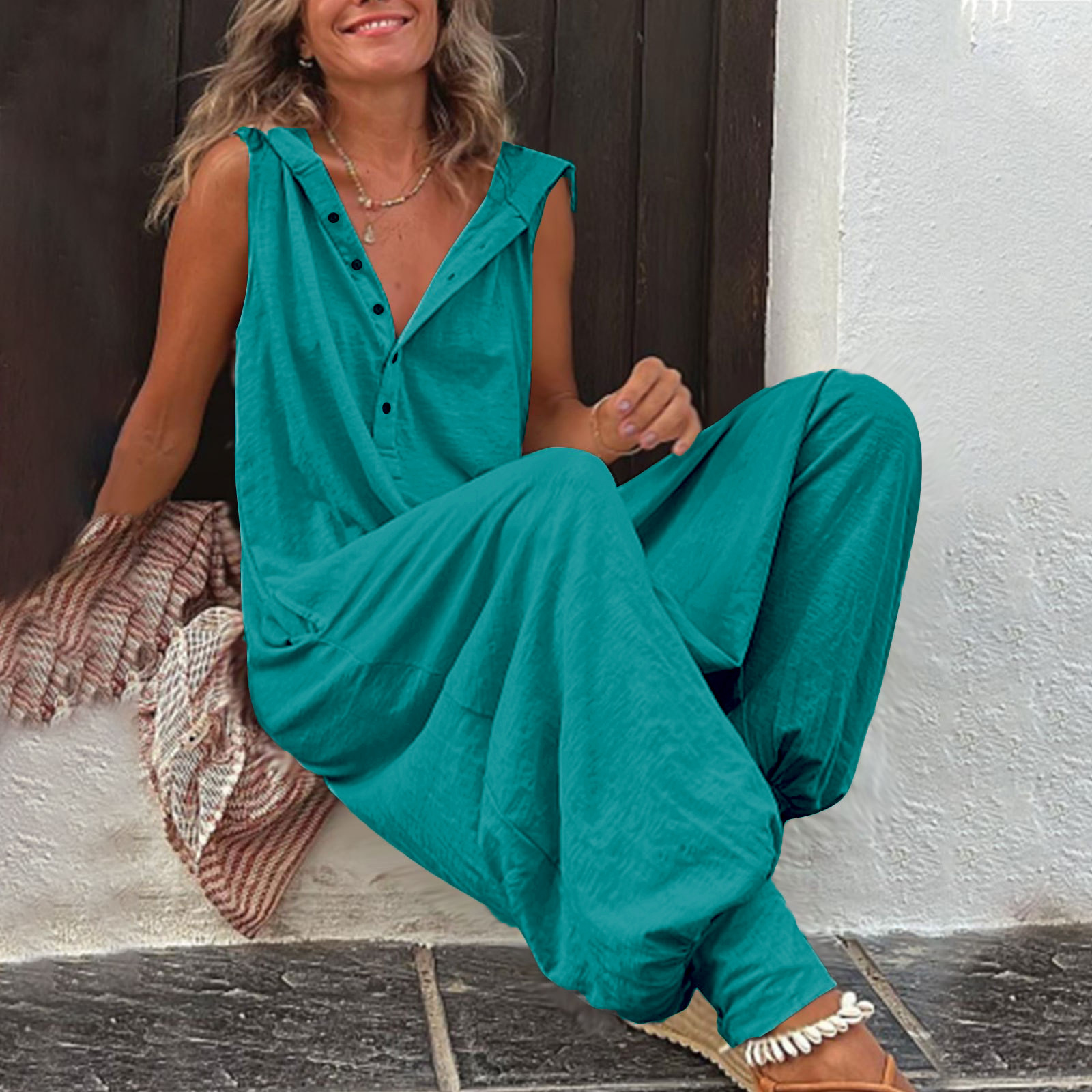 New Button Hooded Sleeveless Jumpsuit 5 445f0e0b 9405 4200 97a4 30880c2e0a5c.jpg