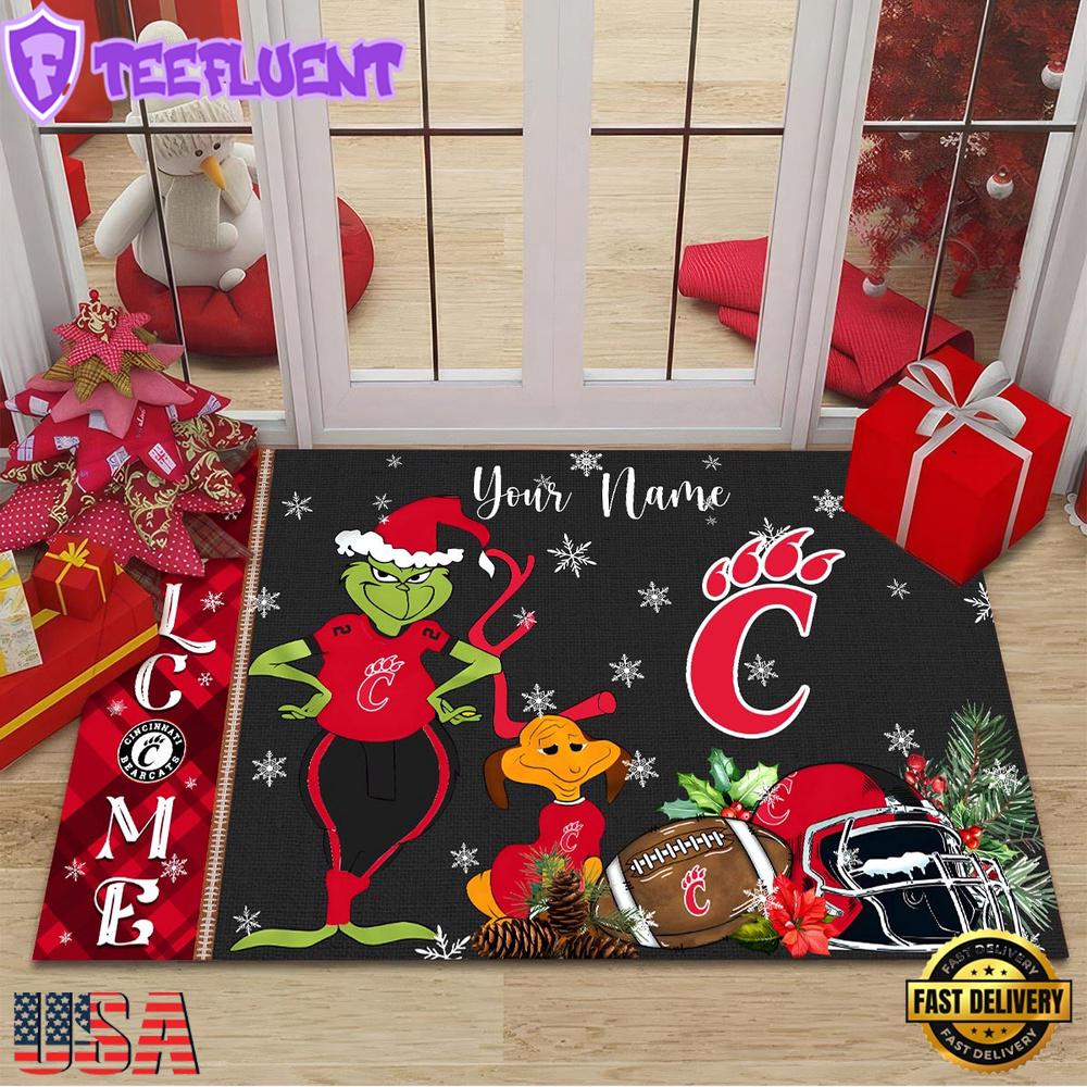 Custom Name NCAA Cincinnati Bearcats Grinch Christmas Welcome Football Doormat