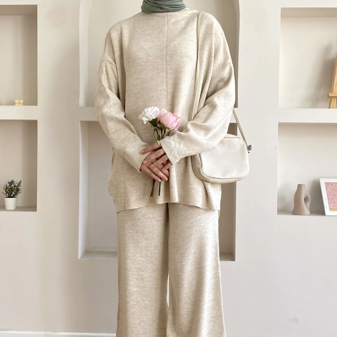 Women's Casual Woolen Sweater Wide-leg Trousers Suit 10 d6eb4bf0 94ff 4e58 926c 0cf9c4da8ee5.jpg